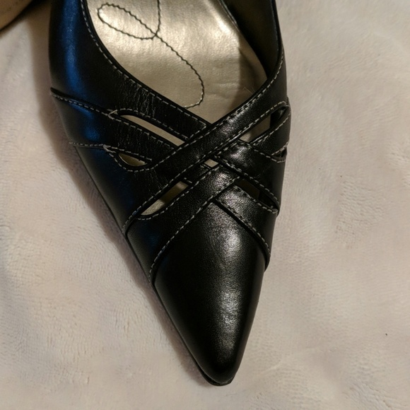 Anne Klein "Maheron" black heels - Picture 7 of 8
